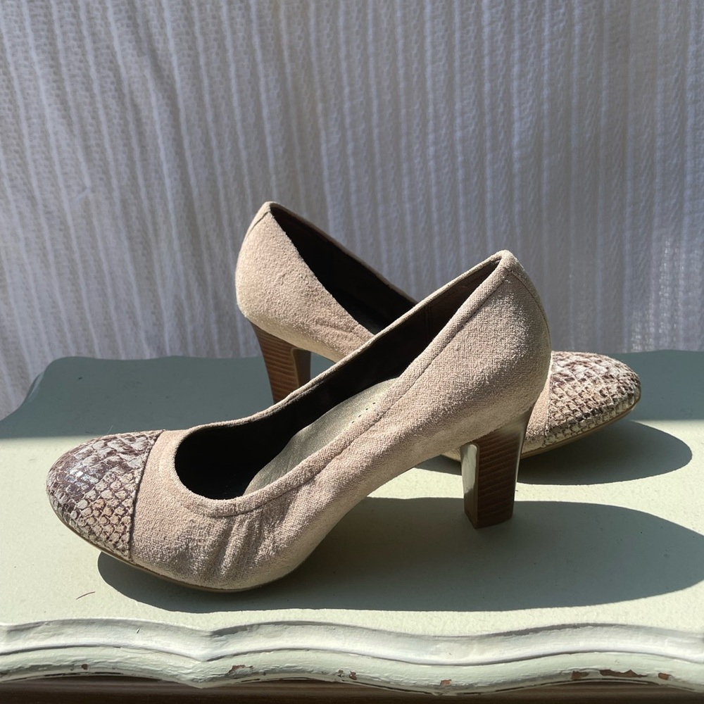Naturalizer N5 comfort heels
